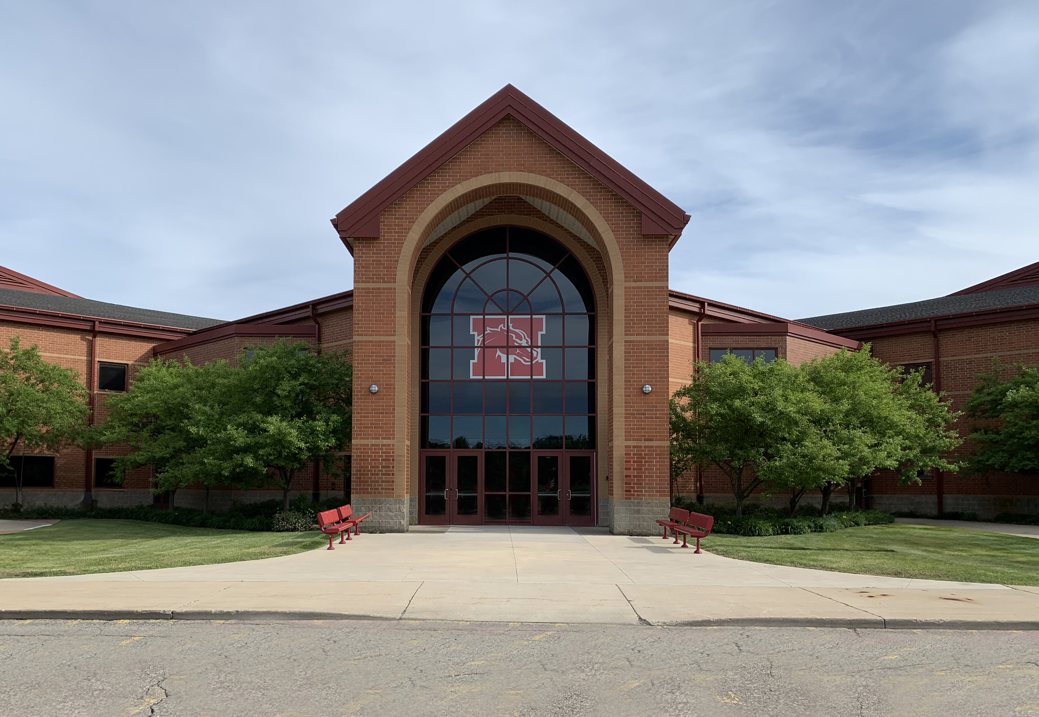front view of Holly High School